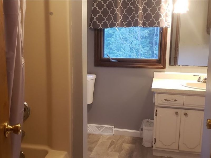 12765 Butternut Road , Burton, OH 44021 Photo 21