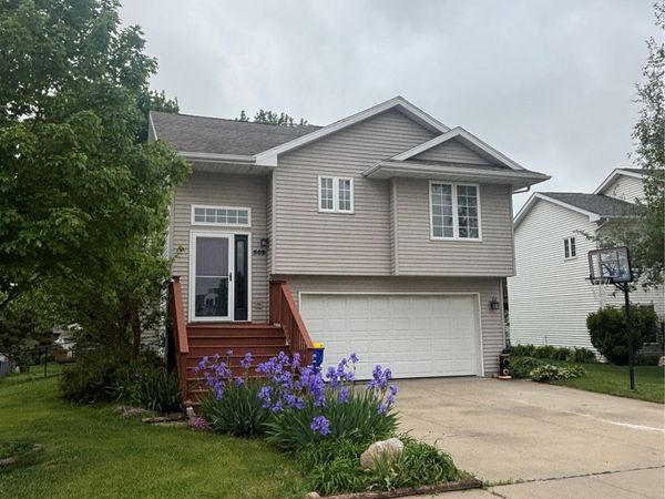 502 Mont Clair Street, Solon, IA 52333