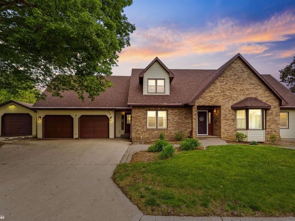 409 4Th Street SW, State Center, IA 50247