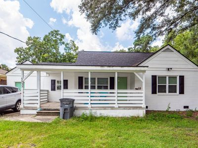 6933 Raymond Avenue, North Charleston, SC 29406