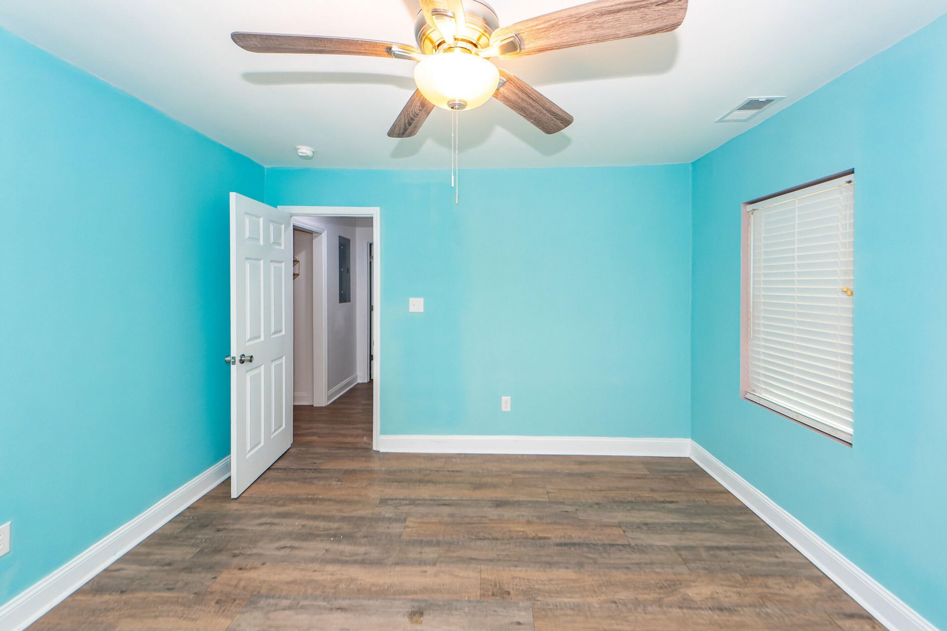 6933 Raymond Avenue Photo 17