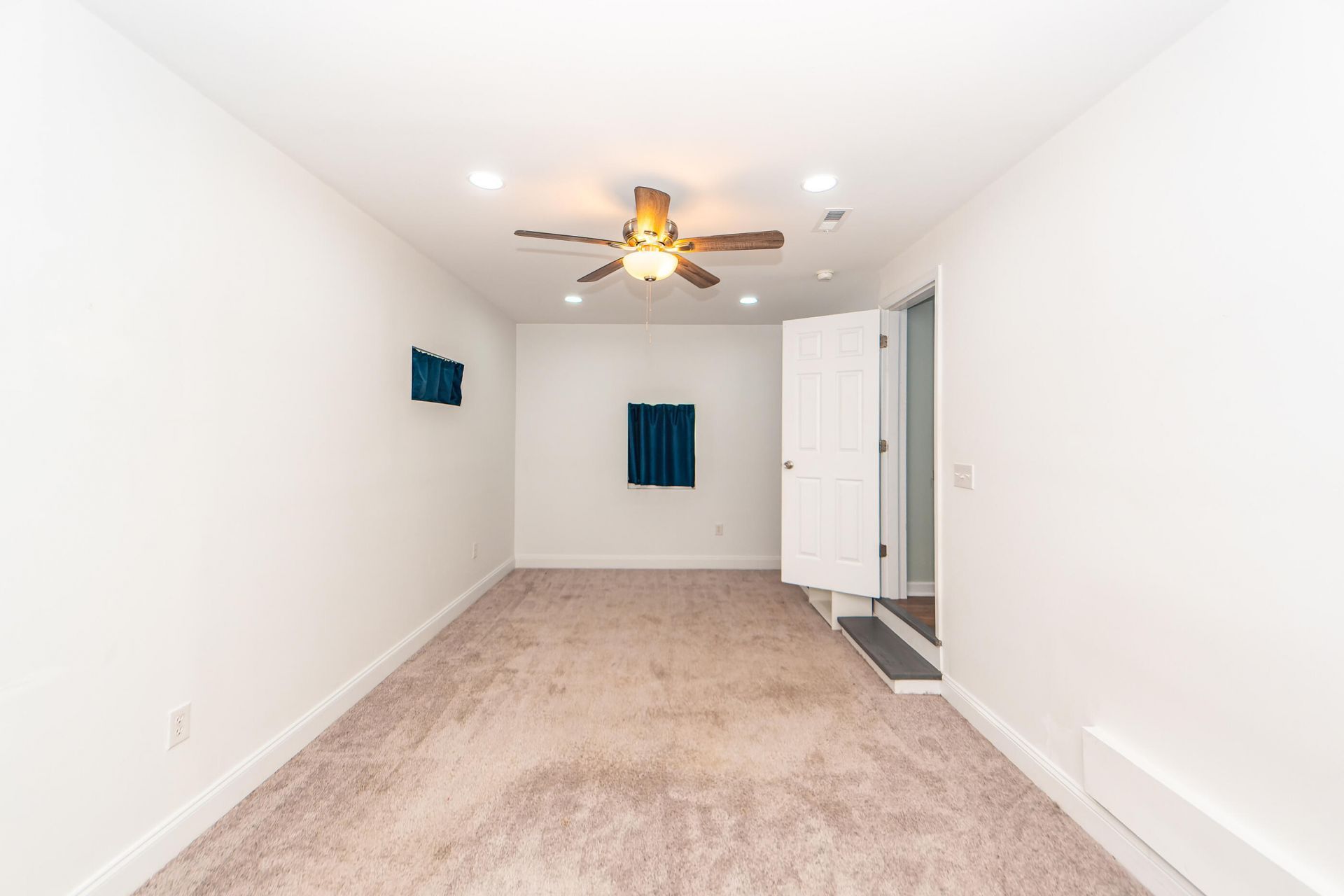 6933 Raymond Avenue Photo 23