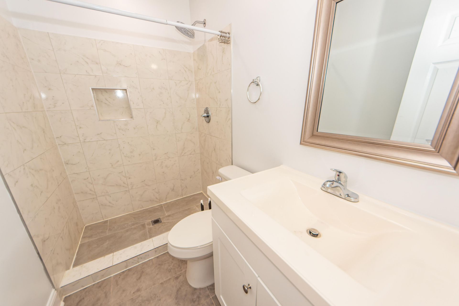 6933 Raymond Avenue Photo 25