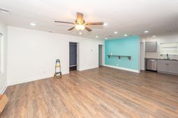 6933 Raymond Avenue photo 4