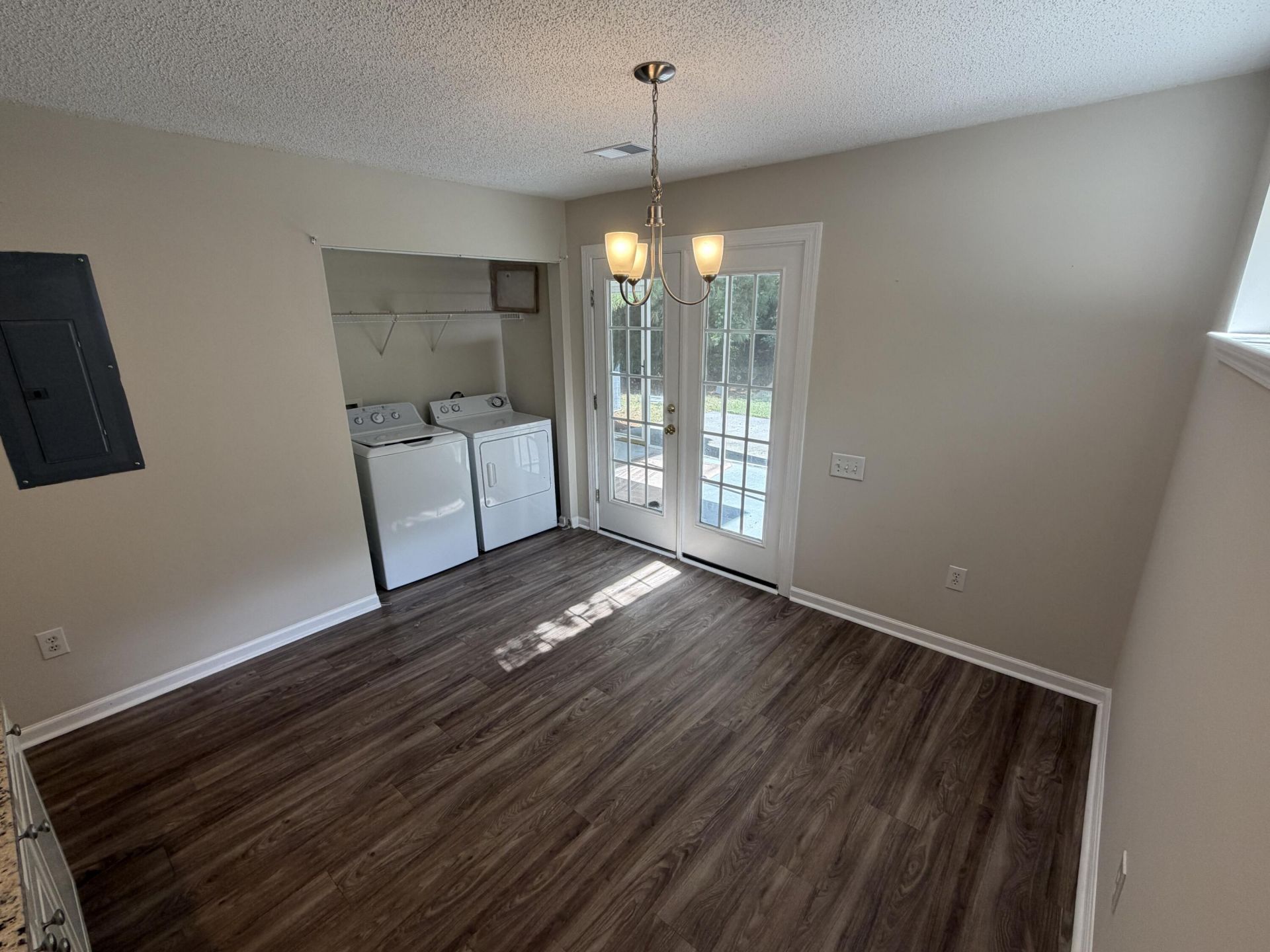 3301 Kings Gate Court Photo 5