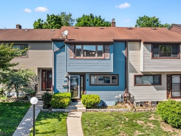 489 Brookside Ln, Hillsborough, NJ 08844