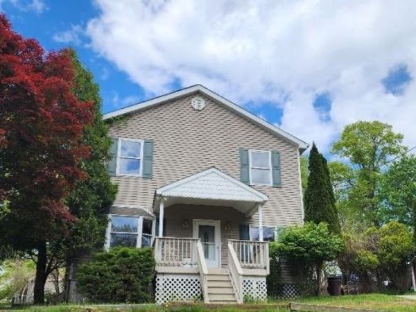 306 Nariticong Ave, Hopatcong, NJ 07843