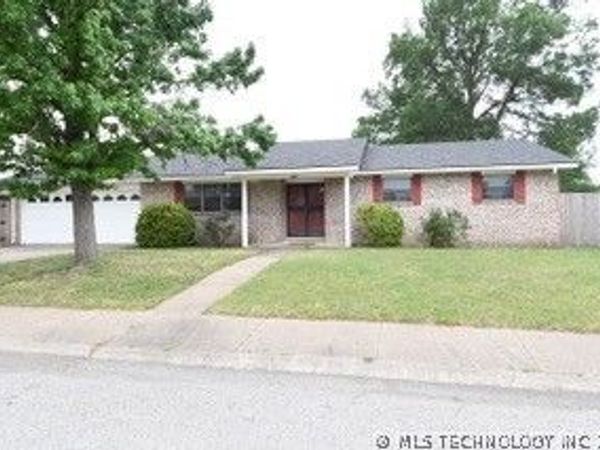 6437 Baylor Drive , Bartlesville, OK 74006