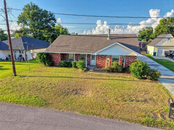 304 CORONADO Drive , Luling, LA 70070