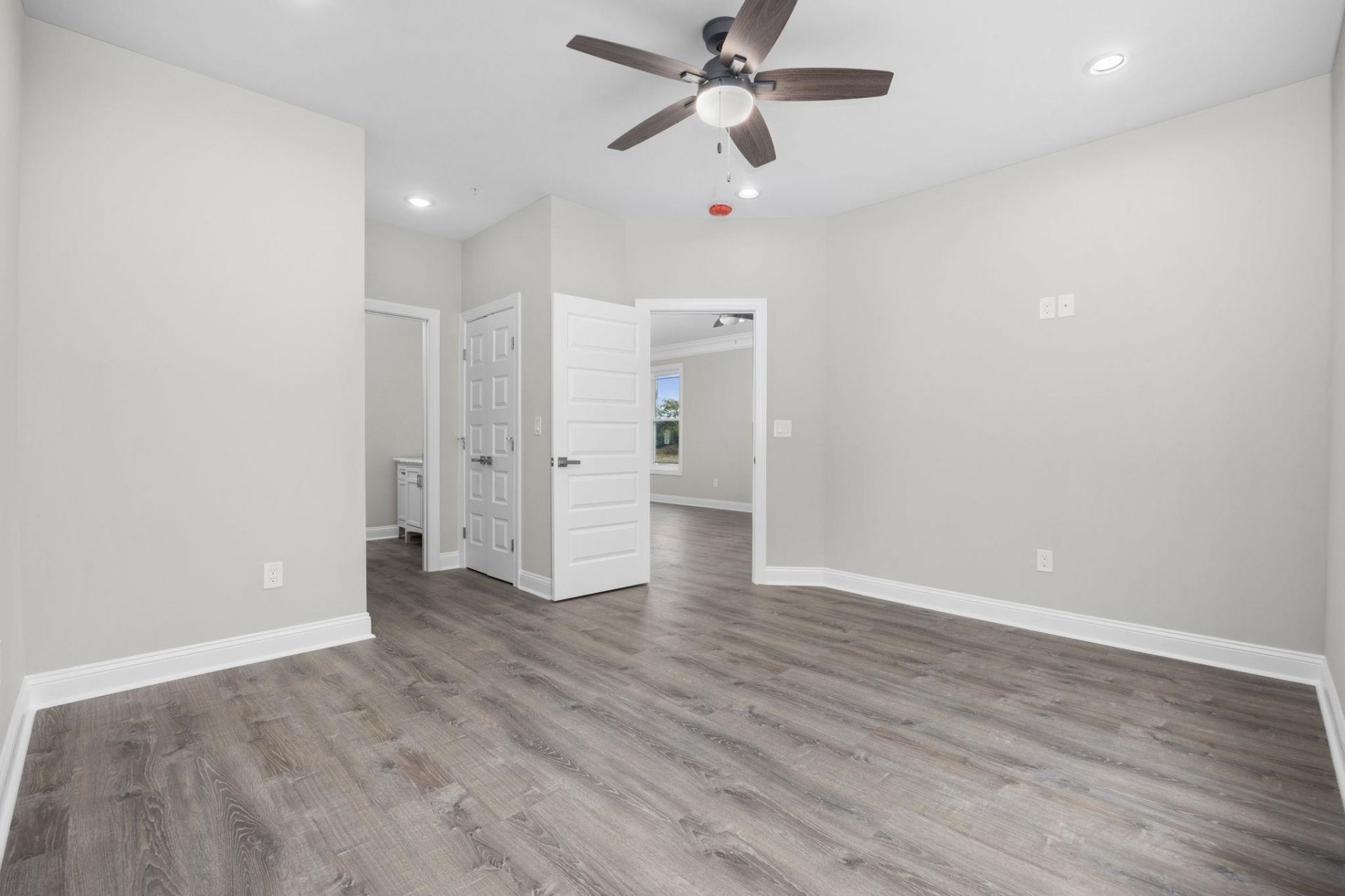 627 Bonaventure Dr.  Photo 22