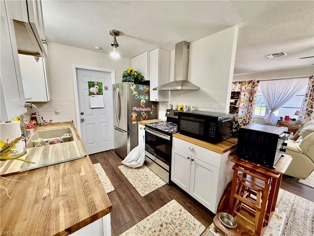 332 Dellwood Ave , Lehigh Acres, FL 33936 Photo