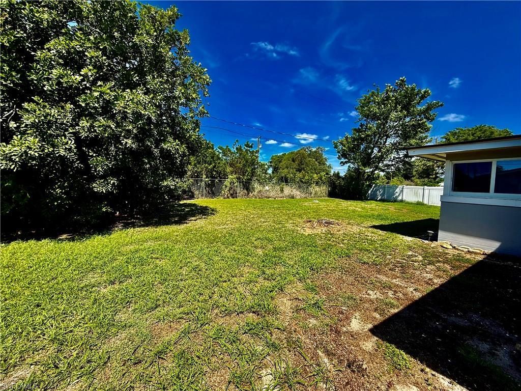 332 Dellwood Ave , Lehigh Acres, FL 33936 Photo