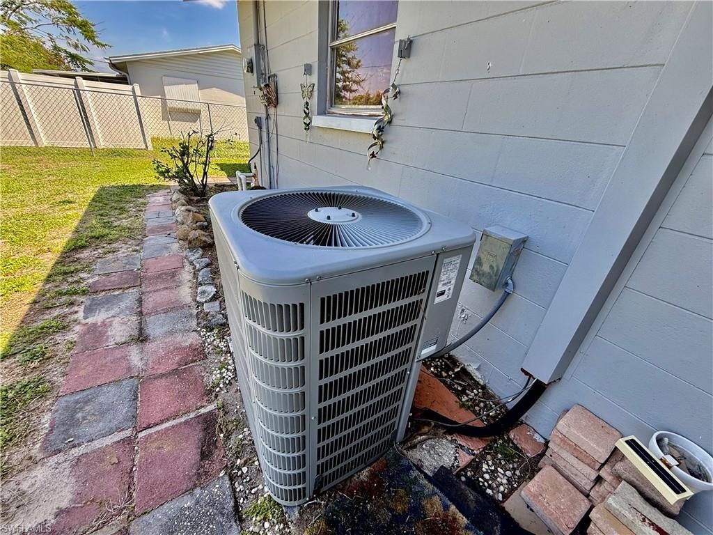 332 Dellwood Ave , Lehigh Acres, FL 33936 Photo