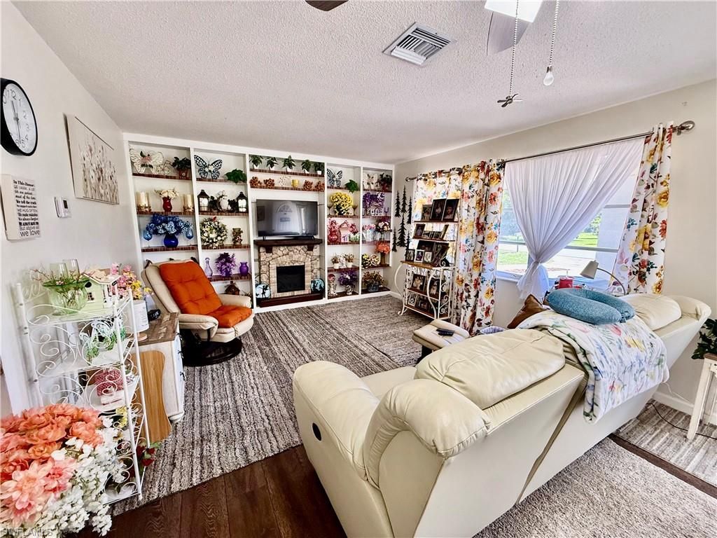 332 Dellwood Ave , Lehigh Acres, FL 33936 Photo