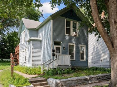 997 Marion Street , Saint Paul, MN 55117
