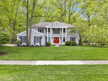 2180 Macon Court , Westlake, OH 44145