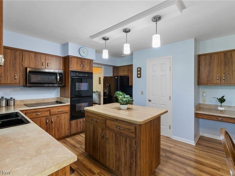 2180 Macon Court, Westlake, OH 44145 Photo 12