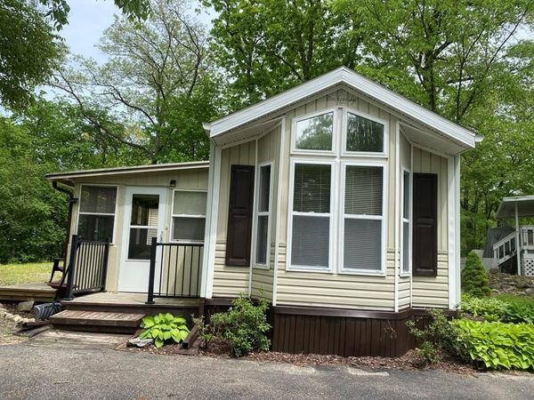 273 Oak Lane, Edgerton, WI 53534
