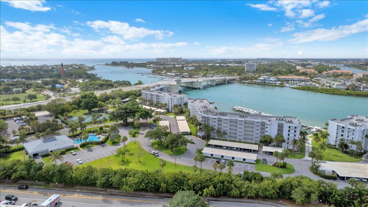 1648 Jupiter Cove Drive, Jupiter, FL 33469 Photo