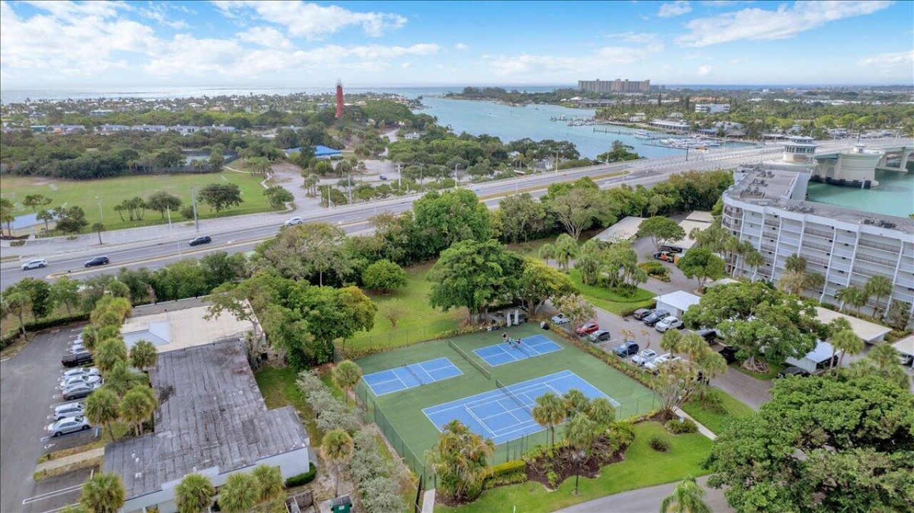 1648 Jupiter Cove Drive, Jupiter, FL 33469 Photo