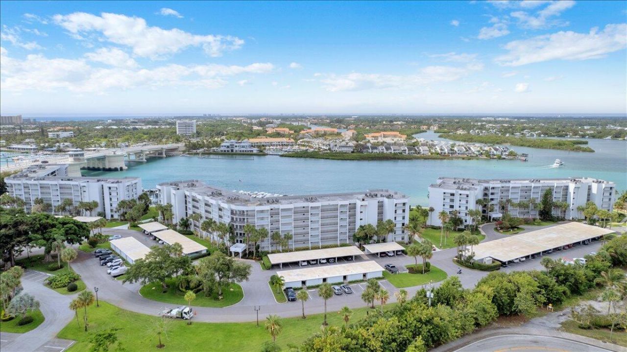 1648 Jupiter Cove Drive, Jupiter, FL 33469 Photo