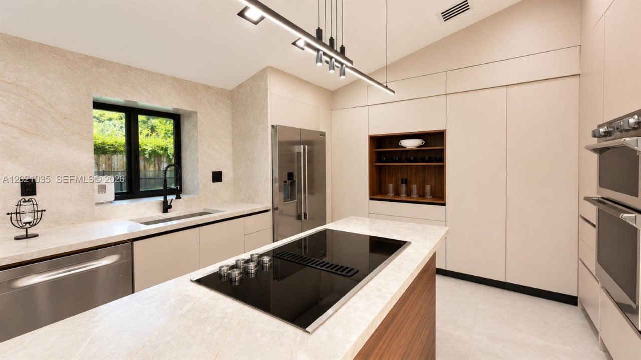 2765 NE 35th Dr, Fort Lauderdale, FL 33308 Photo