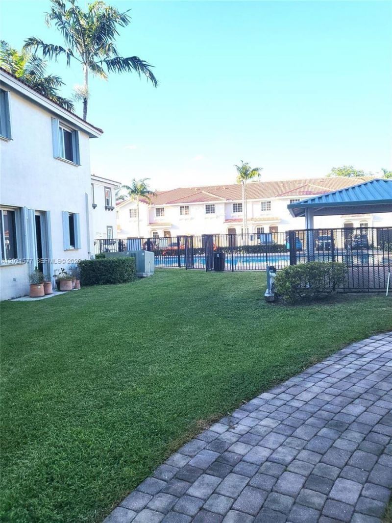 21205 NW 14th Pl , Unit 1-19, Miami Gardens, FL 33169 Photo