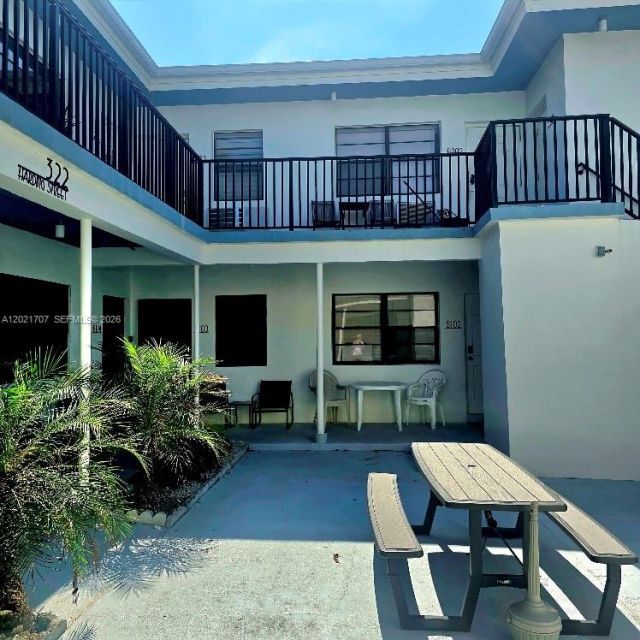 322 Harding St , Unit B101, Hollywood, FL 33019 Photo