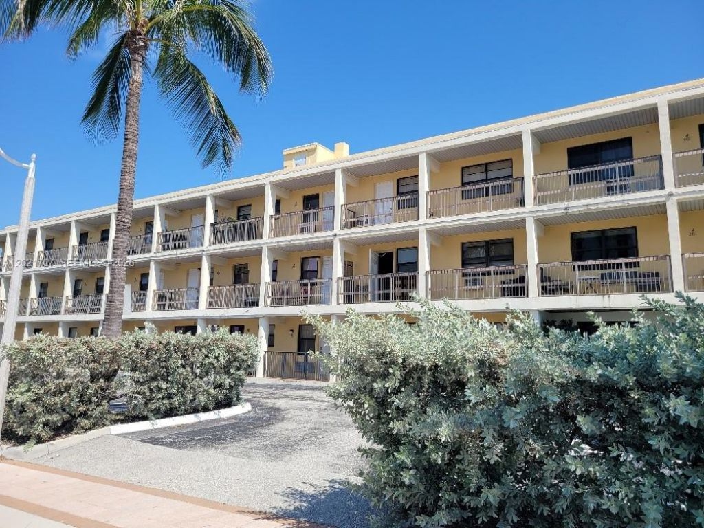 322 Harding St , Unit B101, Hollywood, FL 33019 Photo