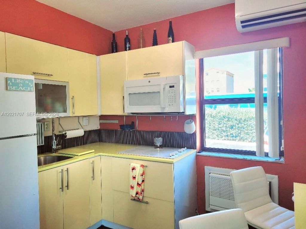 322 Harding St , Unit B101, Hollywood, FL 33019 Photo