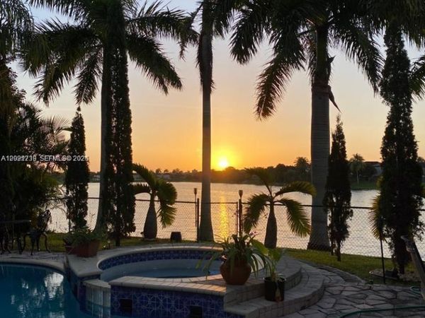 13553 SW 124th Ave Rd , Miami, FL 33186