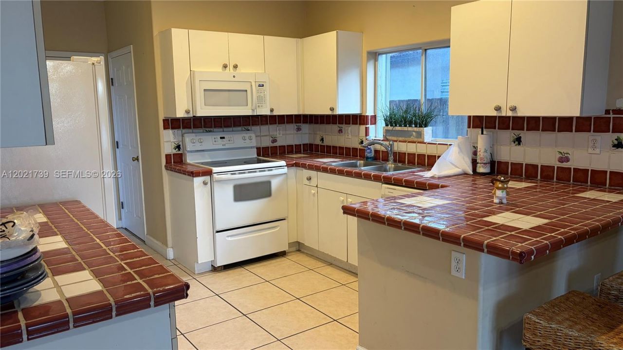 13553 SW 124th Ave Rd , Miami, FL 33186 Photo