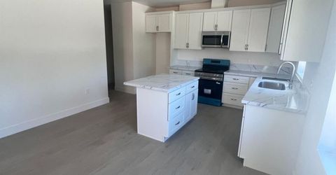 3530 26th Ave, Sacramento, CA 95820 Photo