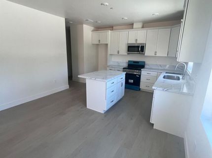 3530 26th Ave, Sacramento, CA 95820 Photo
