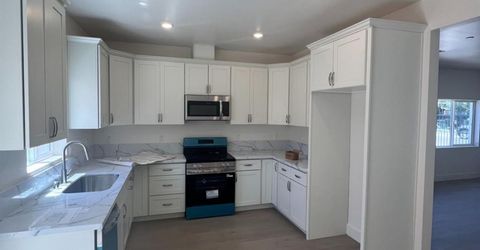 3530 26th Ave, Sacramento, CA 95820 Photo