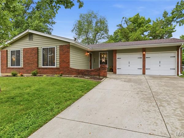 541 Braebridge Road, Manchester, MO 63021