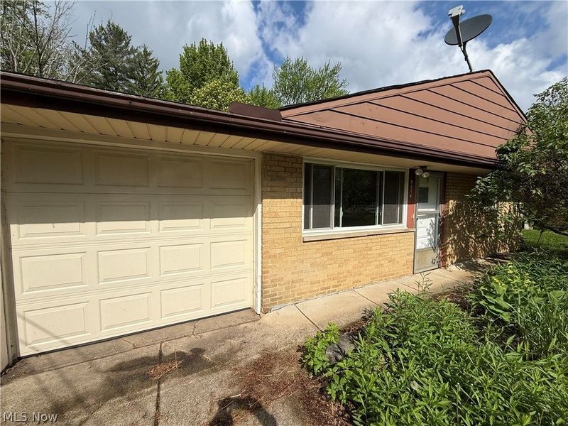 9214 Blueberry Lane, Macedonia, OH 44056 Photo 2