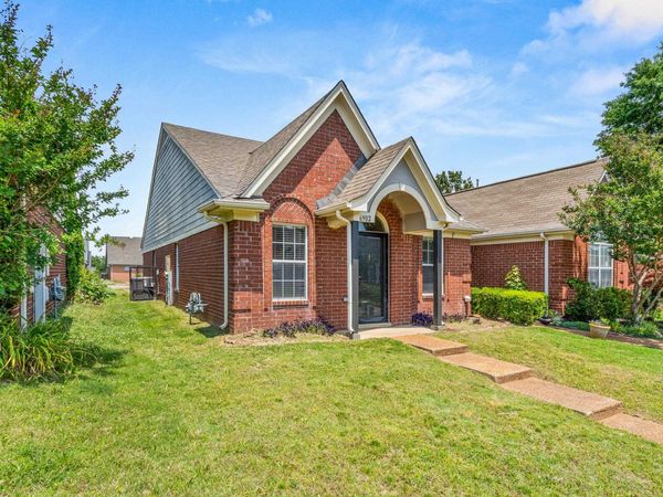 6902 CENTURY OAKS DR, Unincorporated, TN 38018