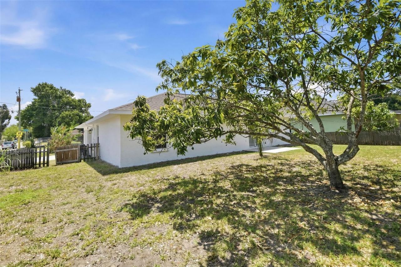 1812 34th Avenue E, Bradenton, FL 34208 Photo