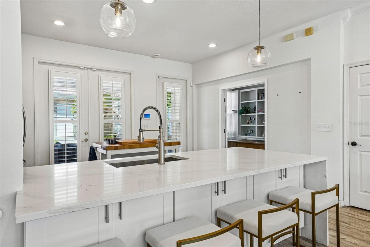 2616 11th Street N, Saint Petersburg, FL 33704 Photo