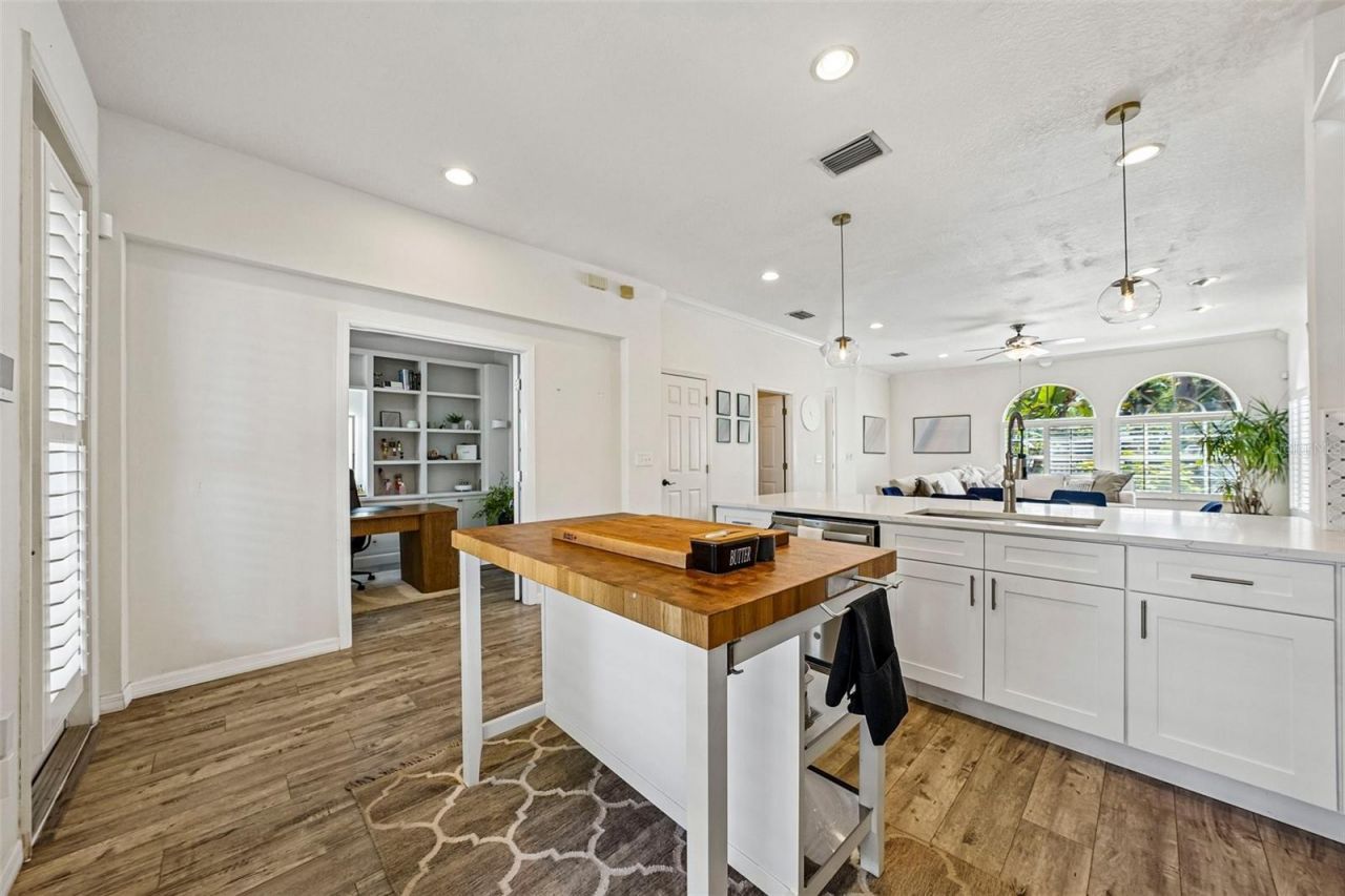 2616 11th Street N, Saint Petersburg, FL 33704 Photo