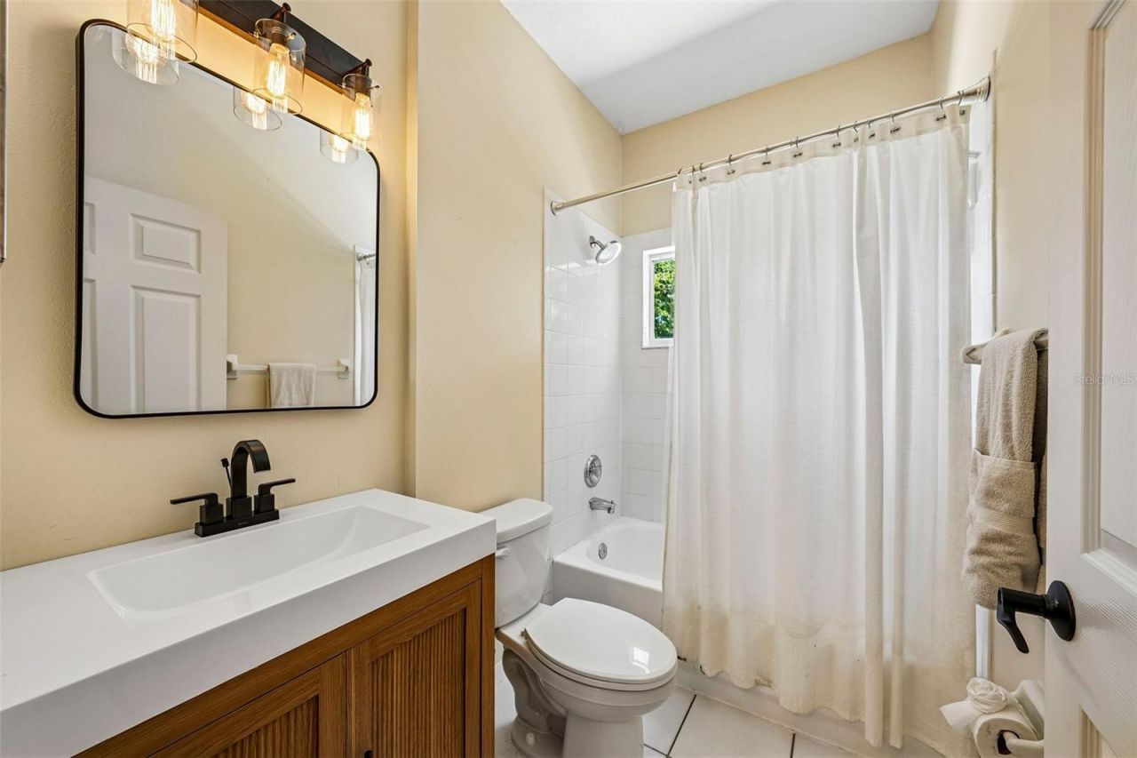 2616 11th Street N, Saint Petersburg, FL 33704 Photo