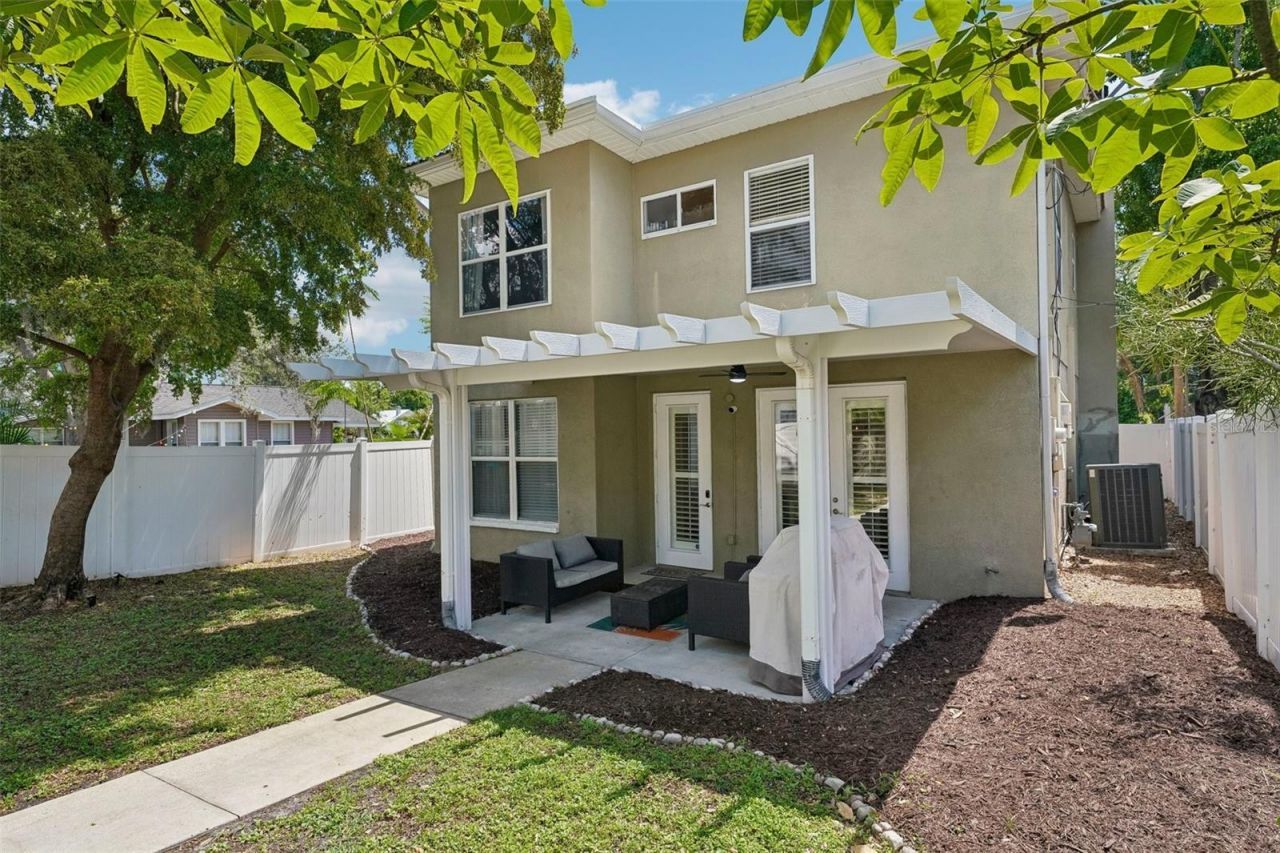 2616 11th Street N, Saint Petersburg, FL 33704 Photo
