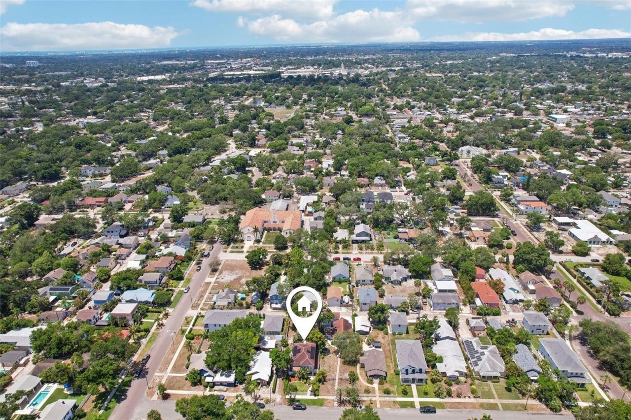 2616 11th Street N, Saint Petersburg, FL 33704 Photo