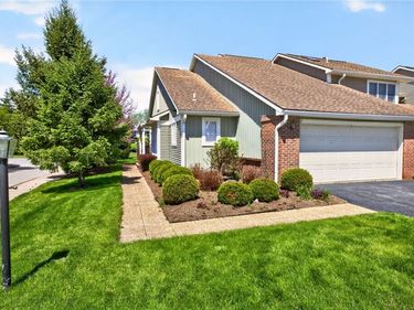 2 Montpelier Circle , Rochester, NY 14618