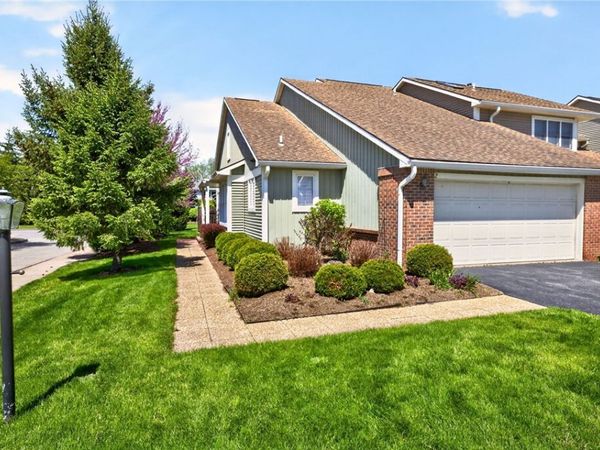 2 Montpelier Circle , Rochester, NY 14618