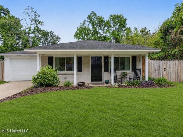 709 Pine Hills Road, Ocean Springs, MS 39564