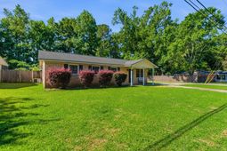 122 Longleaf Drive photo 4