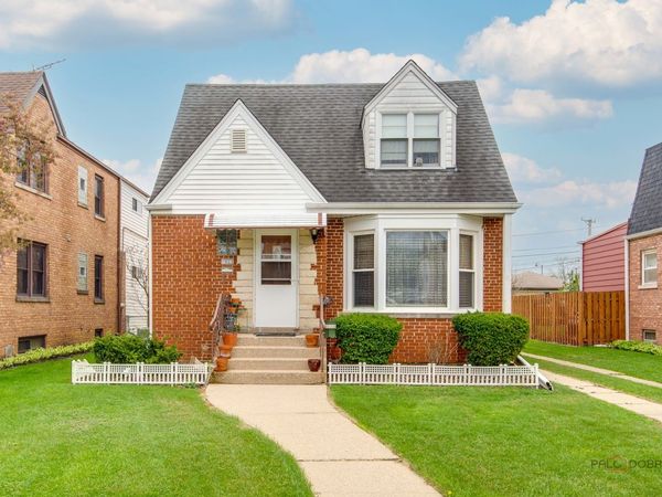 7523 W Cleveland Street , Niles, IL 60714