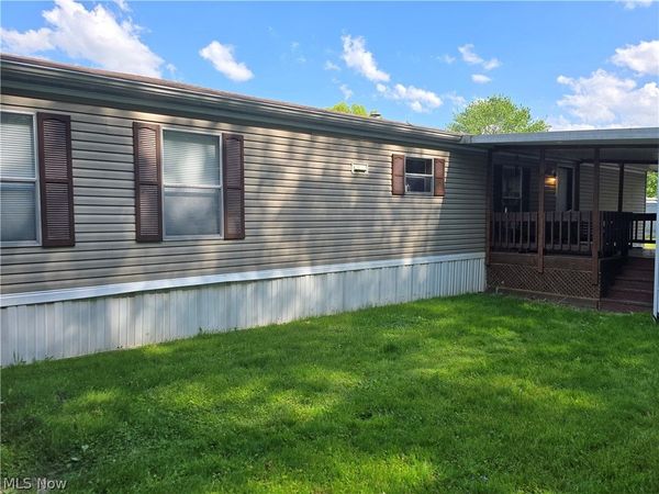 62 Redwood Drive , Beloit, OH 44609